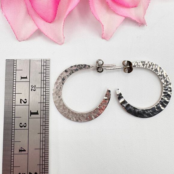 Hammered Brutalist Primitive Silver Hoop Earrings 5.38 Grams Tested Classic - Picture 7 of 10